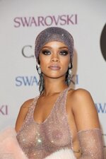 ST351-Rihanna.jpg