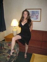 Amateur-Chubby-Brunette-Cougar-with-Big-Tits-Wearing-Wedding-Ring-9.jpg