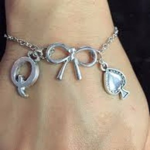 QoS bracelet