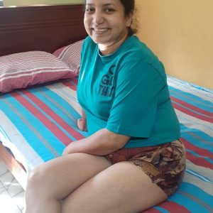 Sri Lankan slut wife Dhanushika Kulathunga