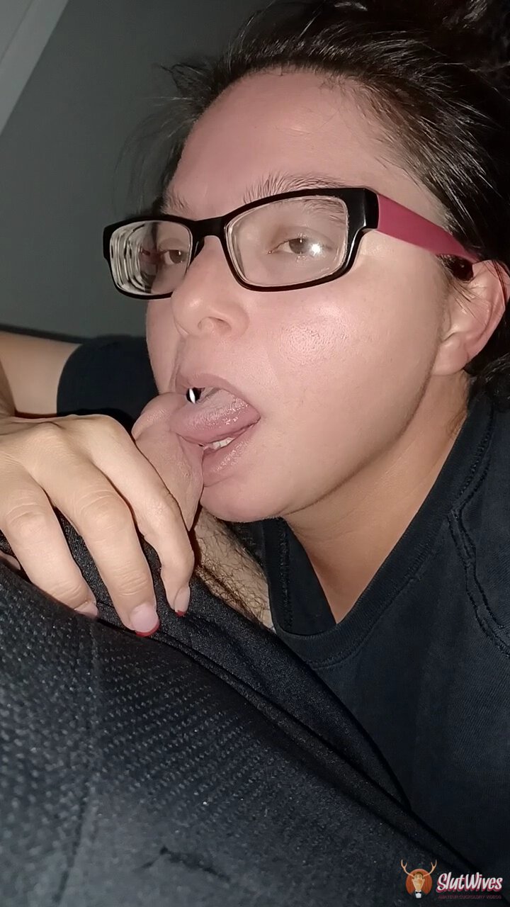 CourtneyLuera sucking cock